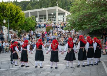 Με μεγάλη επιτυχία πραγματοποιήθηκε το 2ο Παιδικό Φεστιβάλ Ελληνικού Παραδοσιακού Χορού Αρχαίας Ολυμπίας
