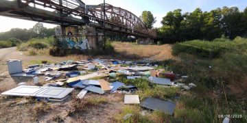 Όχθες Αλφειού: Απαράδεκτες εικόνες-Ασυνείδητοι πέταξαν μπάζα & σκουπίδια