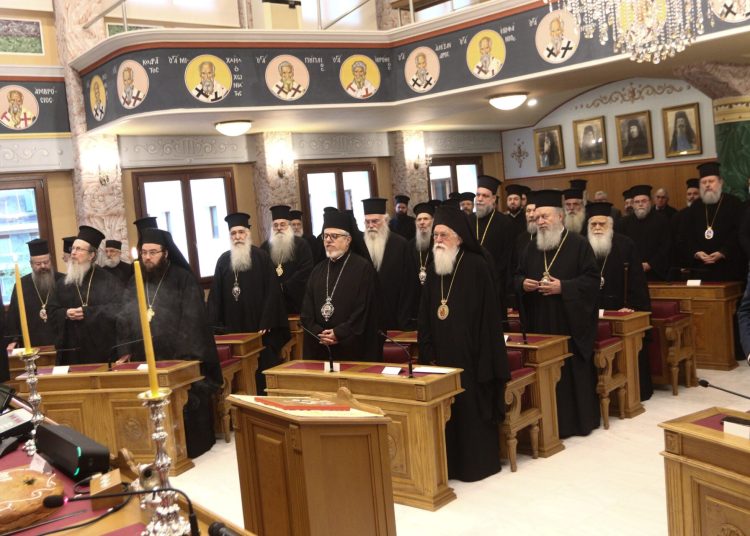 Αυξήσεις έως και 95% σε μισθούς μητροπολιτών και Αρχιεπισκόπου από την κυβέρνηση – Τα νέα ποσά