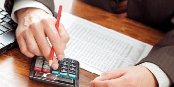 «Κόκκινα» δάνεια: Κρυφή «βόμβα» 80 δισ. ευρώ “παγιδεύει” τις μικρές επιχειρήσεις