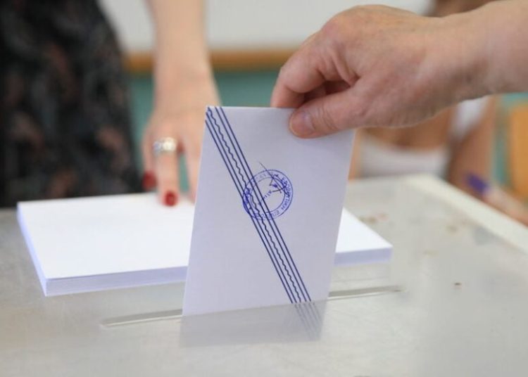 Τα βασικά συμπεράσματα των νέων δημοσκοπήσεων – Η εικόνα για Ν.Δ., ΠΑΣΟΚ και η δυναμική των νέων κομμάτων